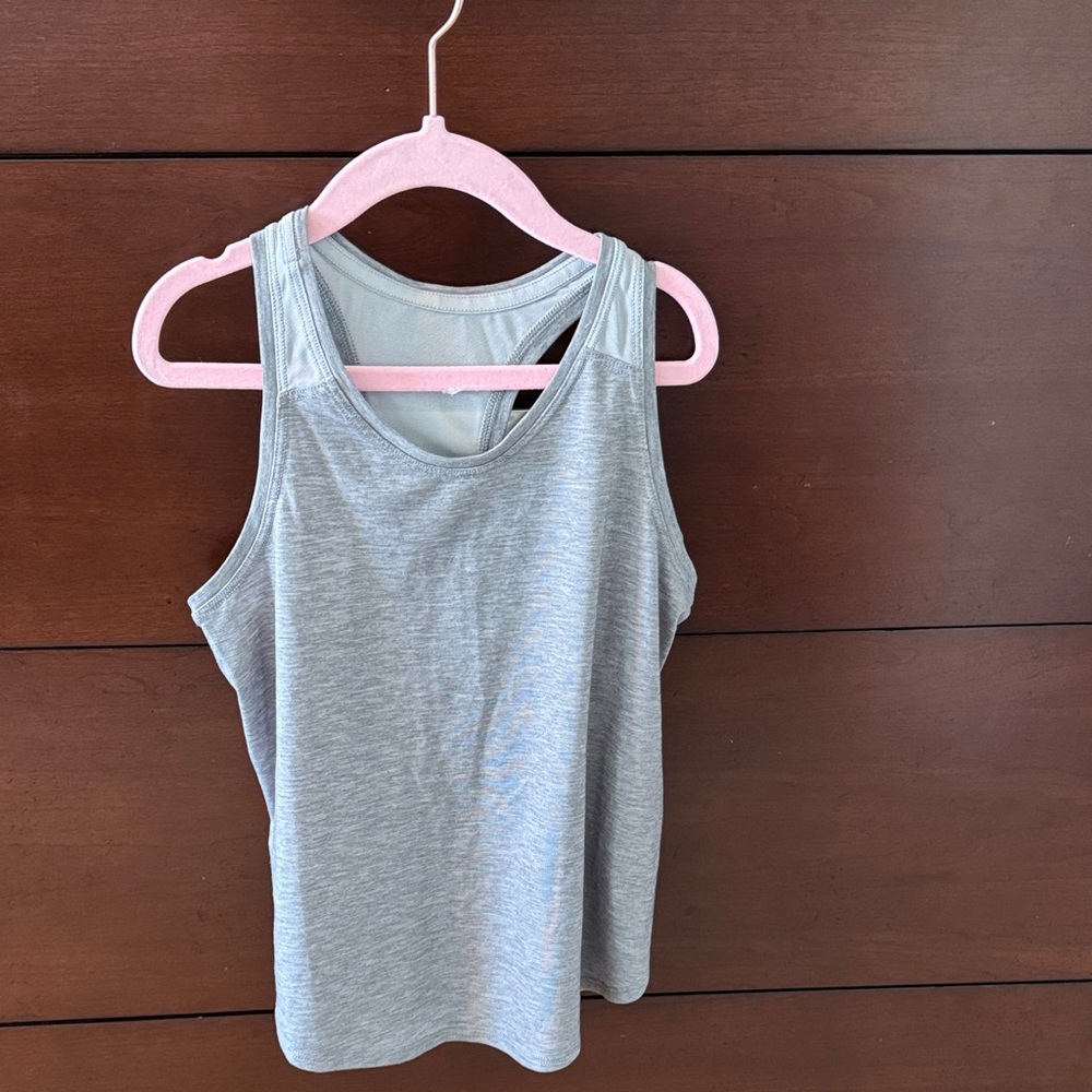 Girls Athleta NWOT Gray Tank Top with mesh detail on sleeves & back
